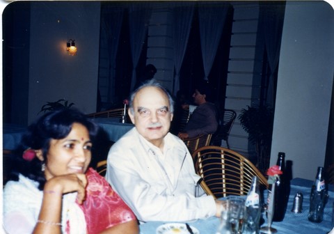 Khumud Ini Mayur and Alfred de Grazia in Bhopal, 1985
