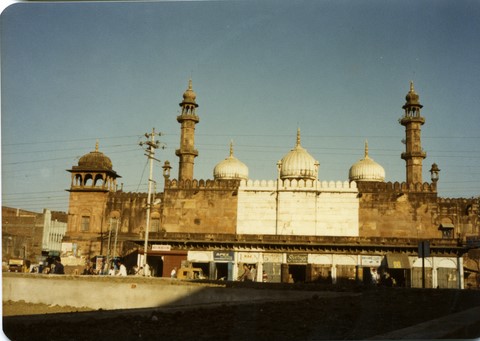 1985 great mosque of bhopal